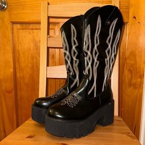 Black platform cowboy boots size 8.5/42
